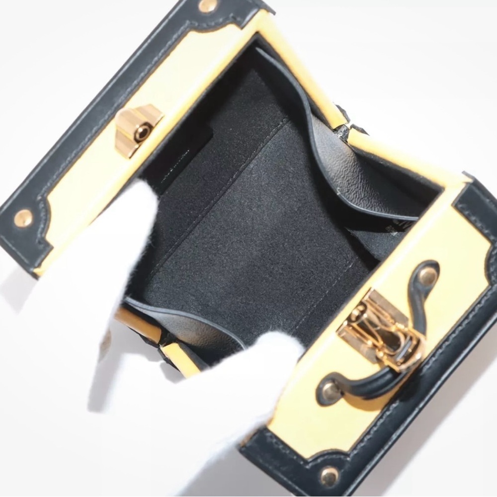 Fendi Trunk Charm GP & Leather Black x yellow - Picture 3 of 5